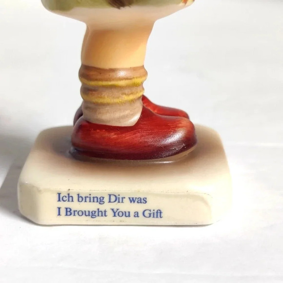 M.I. Hummel Club Figurine #284 / 479, I Brought You A Gift, EXC - Picture 6 of 10